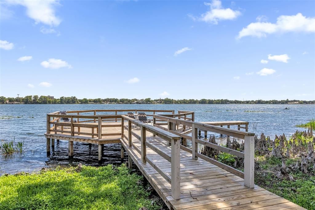 For Sale: $395,000 (2 beds, 2 baths, 1428 Square Feet)