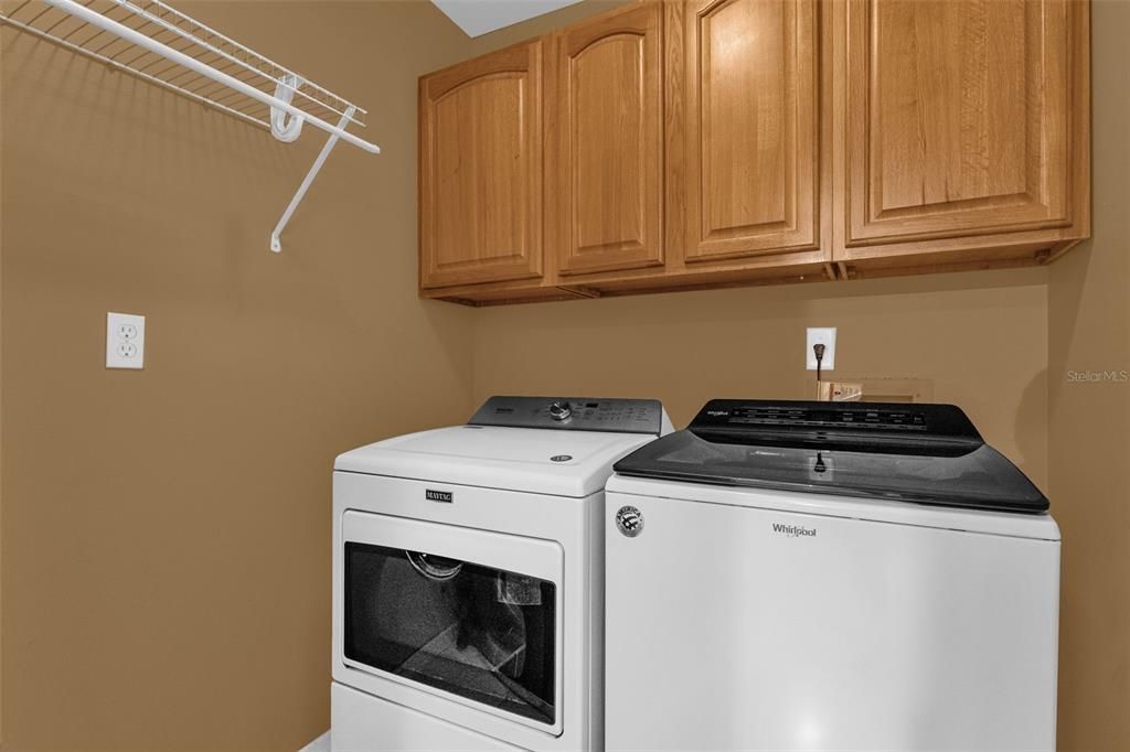For Sale: $395,000 (2 beds, 2 baths, 1428 Square Feet)
