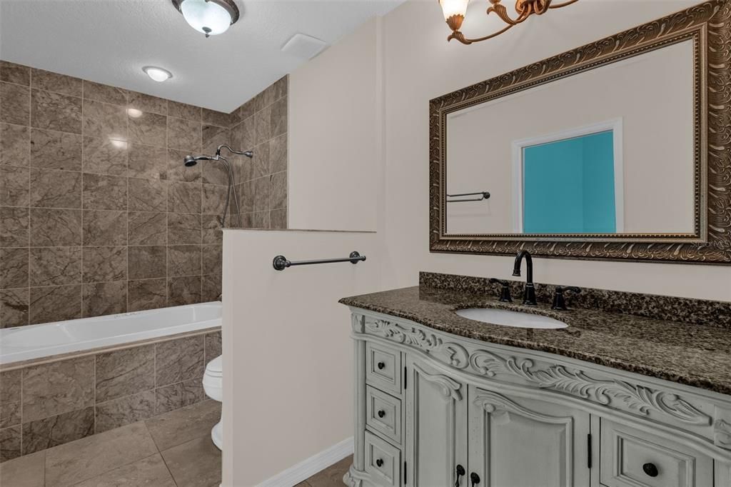 For Sale: $395,000 (2 beds, 2 baths, 1428 Square Feet)