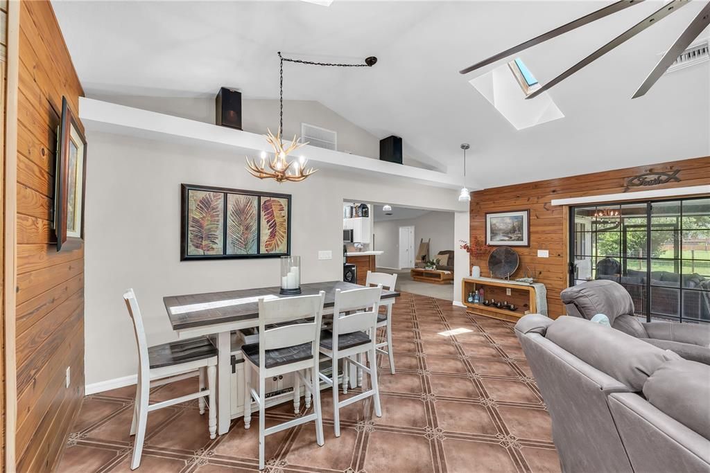 For Sale: $559,000 (3 beds, 2 baths, 2361 Square Feet)