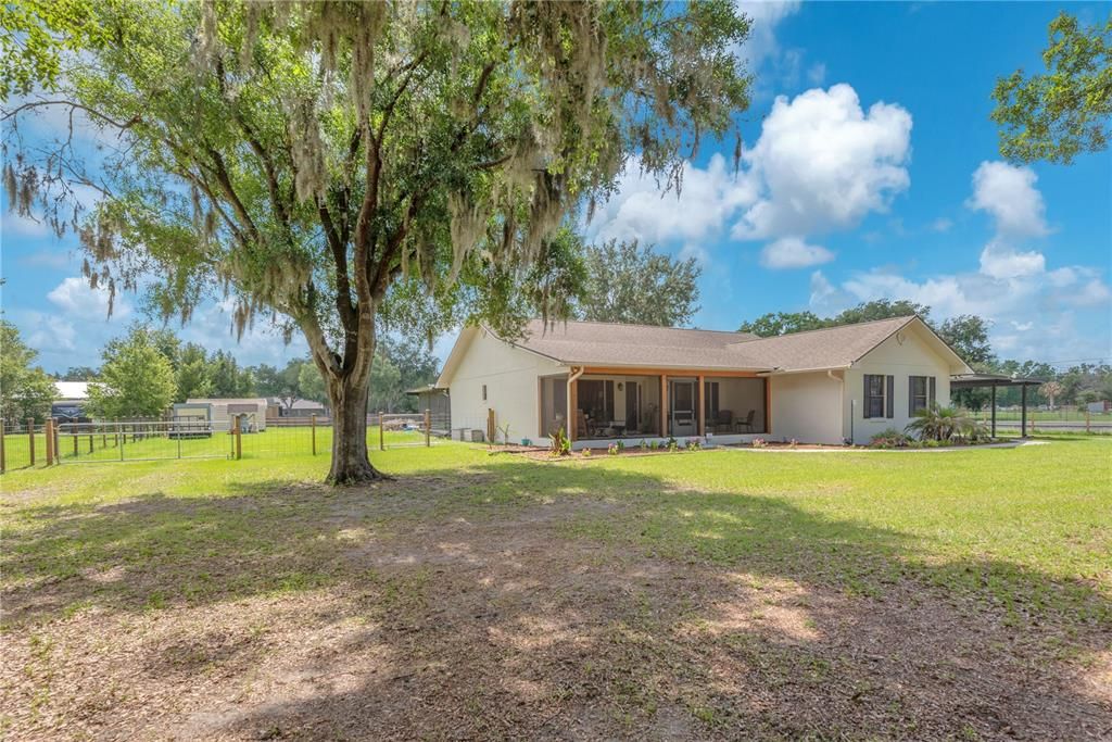 For Sale: $559,000 (3 beds, 2 baths, 2361 Square Feet)