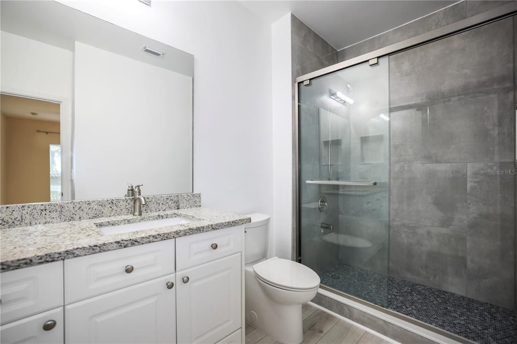 В аренду: $2,050 (2 спален, 2 ванн, 1010 Квадратных фут)