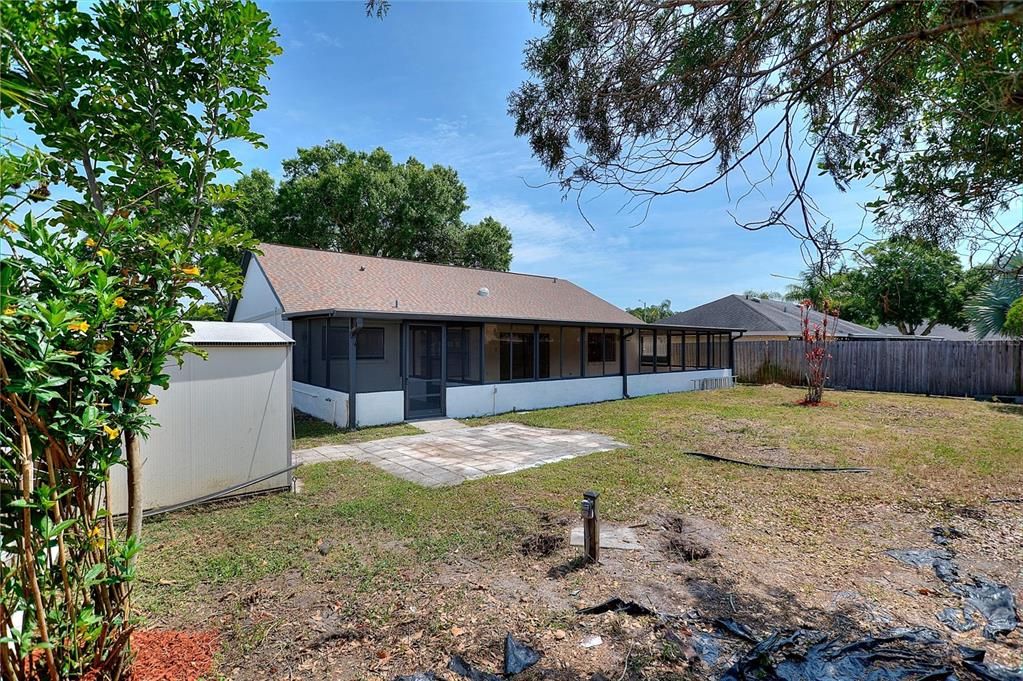 Activo con contrato: $449,000 (3 camas, 2 baños, 1433 Pies cuadrados)