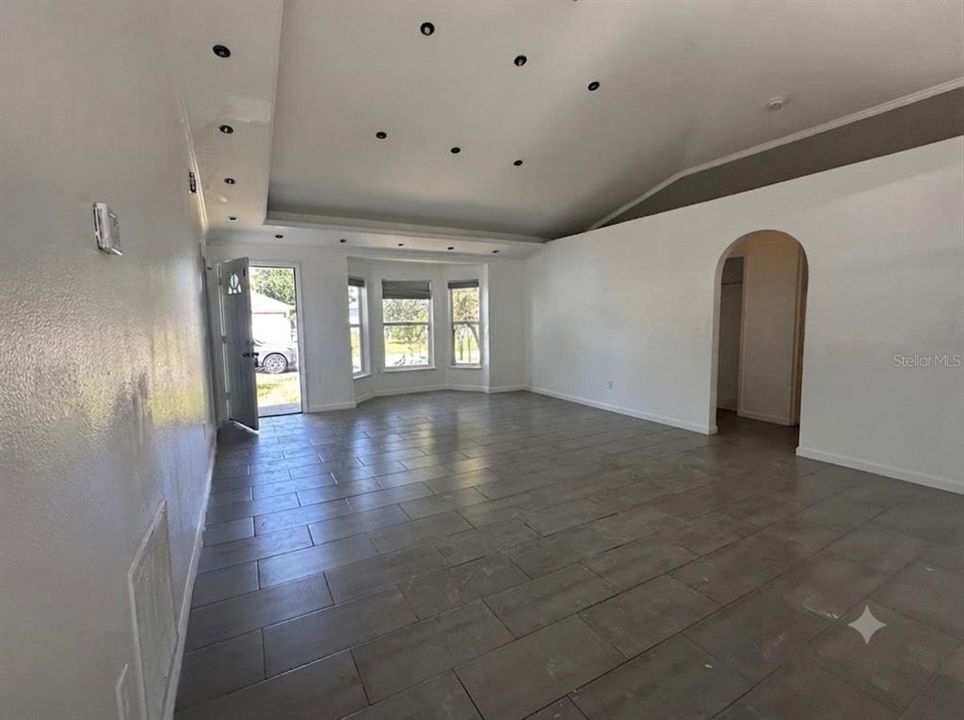 For Sale: $199,990 (3 beds, 2 baths, 1330 Square Feet)