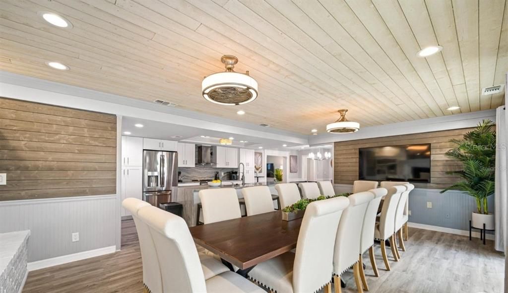For Sale: $2,525,000 (8 beds, 4 baths, 3943 Square Feet)