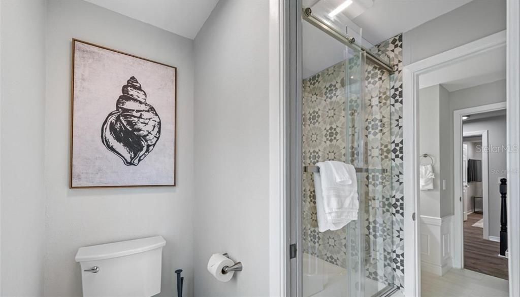 For Sale: $2,525,000 (8 beds, 4 baths, 3943 Square Feet)