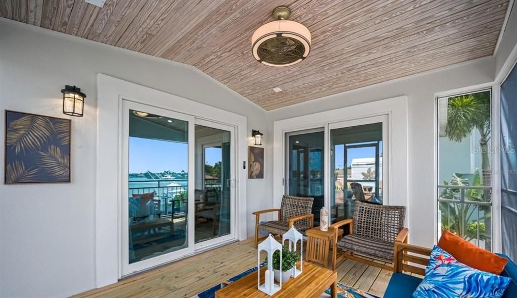 For Sale: $2,525,000 (8 beds, 4 baths, 3943 Square Feet)