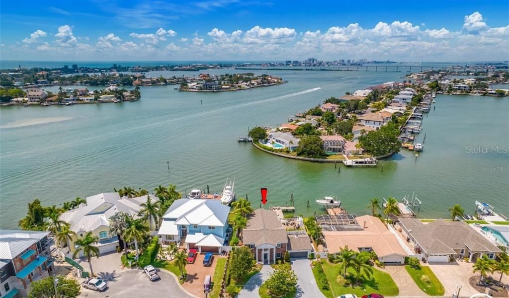 For Sale: $2,525,000 (8 beds, 4 baths, 3943 Square Feet)