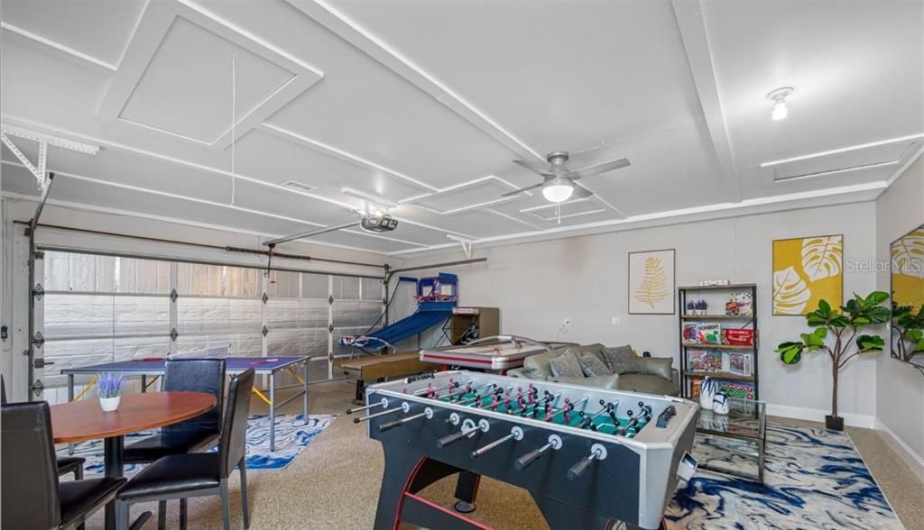 For Sale: $2,525,000 (8 beds, 4 baths, 3943 Square Feet)