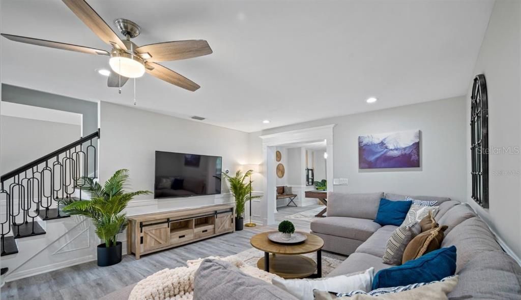 For Sale: $2,525,000 (8 beds, 4 baths, 3943 Square Feet)