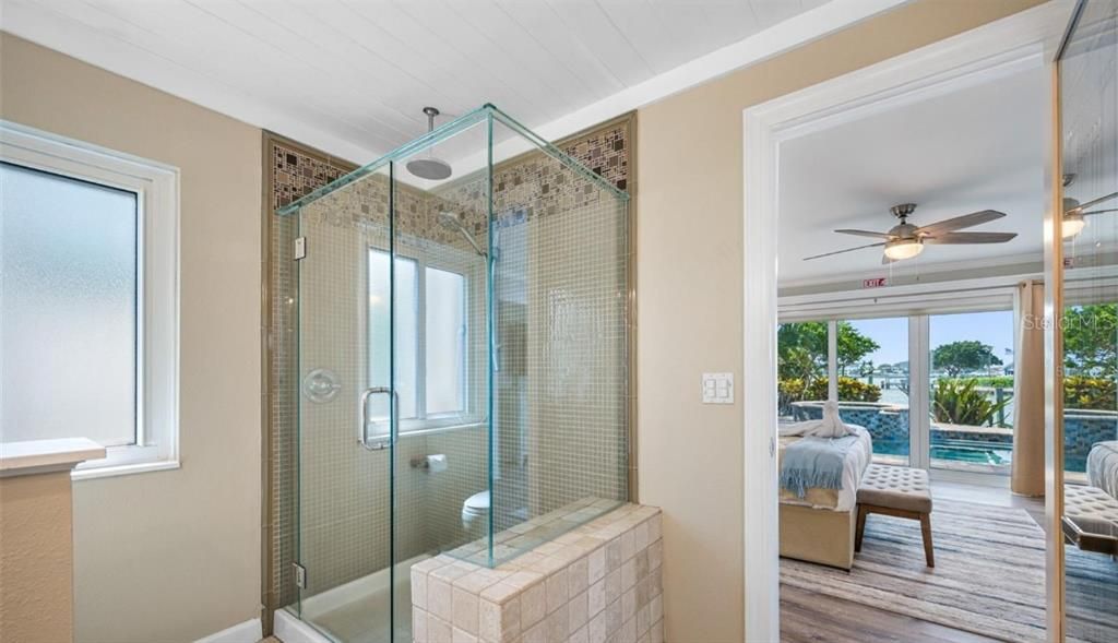 For Sale: $2,525,000 (8 beds, 4 baths, 3943 Square Feet)