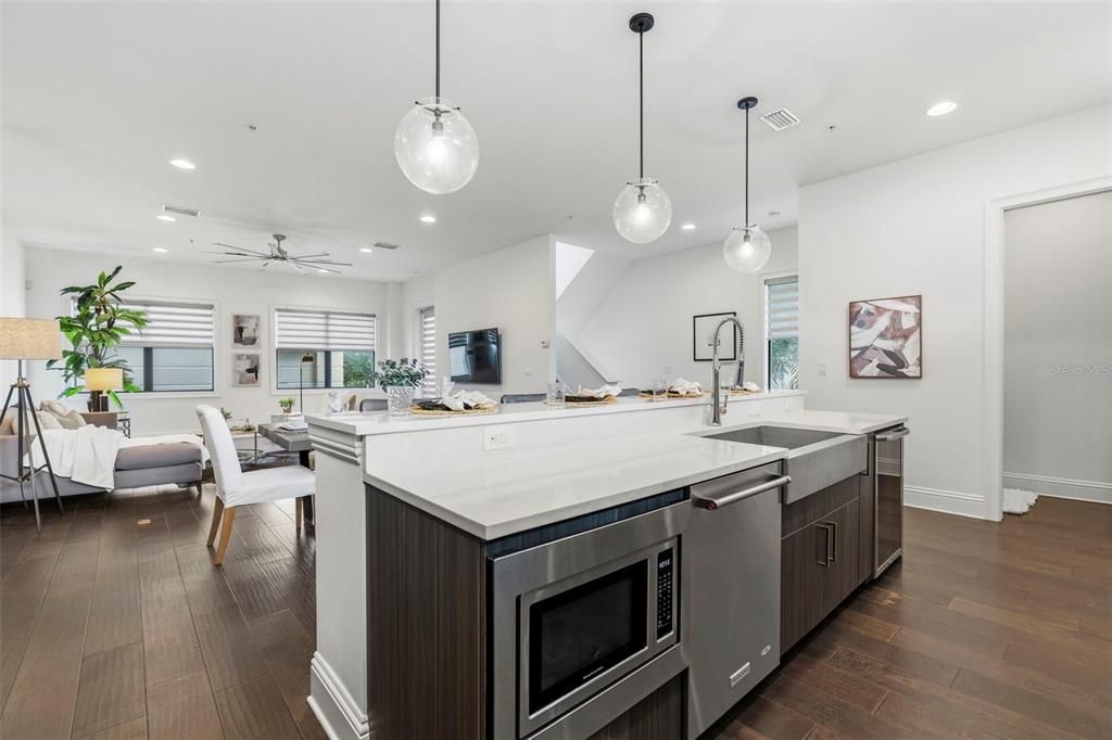 En Venta: $1,500,000 (3 camas, 3 baños, 2653 Pies cuadrados)