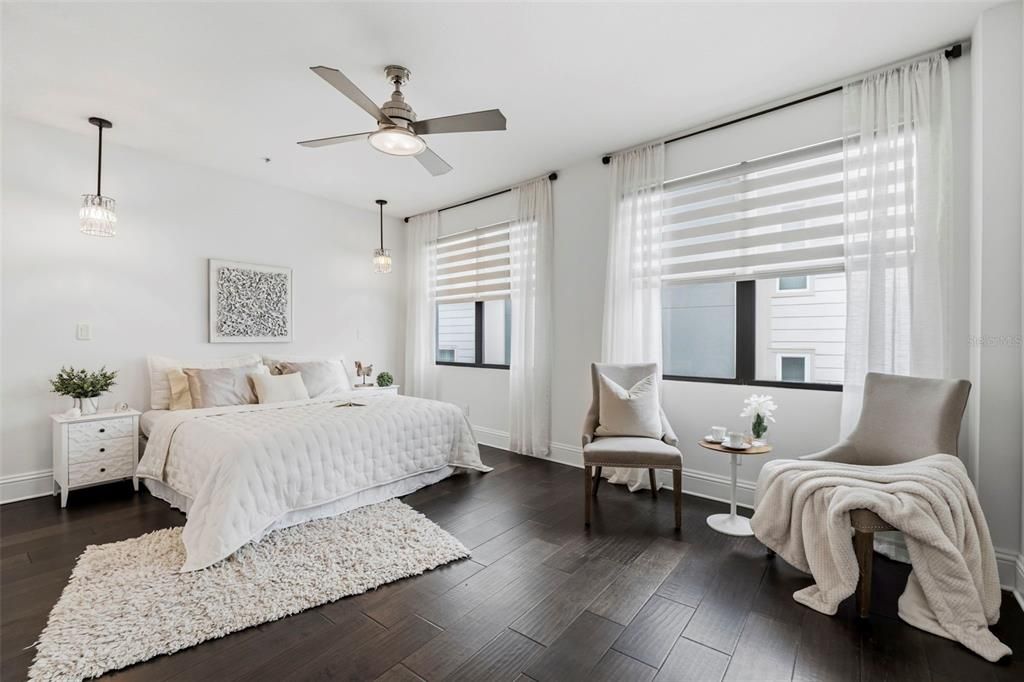 En Venta: $1,500,000 (3 camas, 3 baños, 2653 Pies cuadrados)