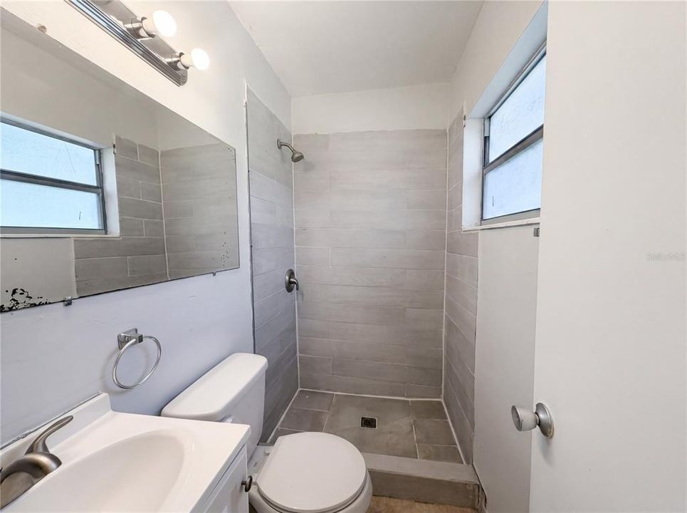 На продажу: $217,000 (3 спален, 2 ванн, 1019 Квадратных фут)