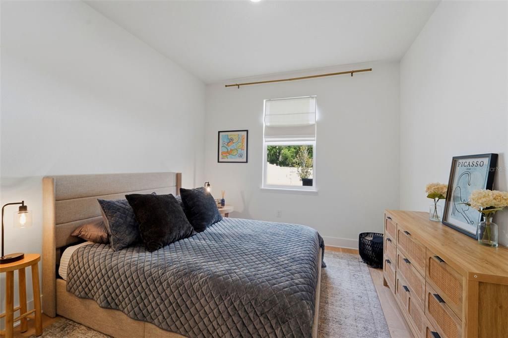 En Venta: $815,000 (4 camas, 3 baños, 3362 Pies cuadrados)