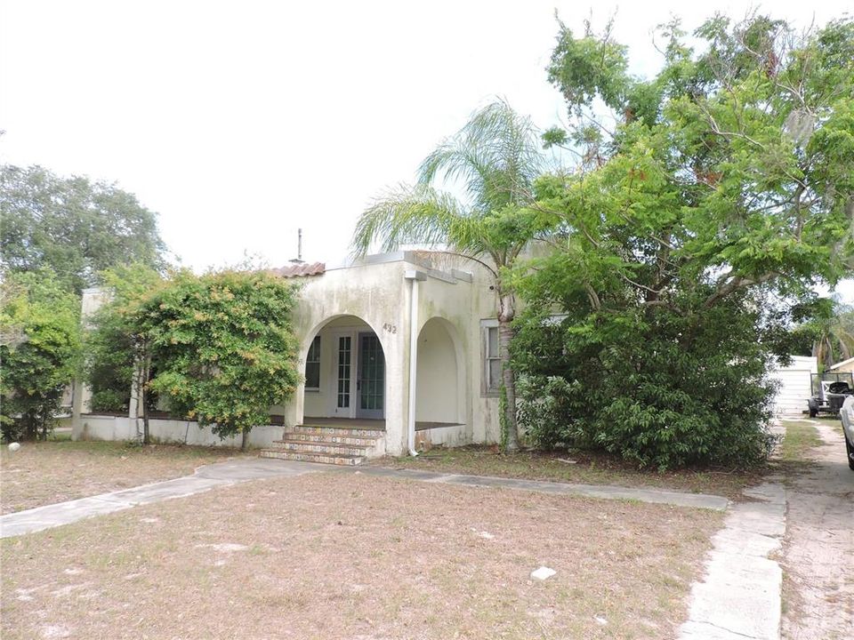 Activo con contrato: $139,000 (3 camas, 2 baños, 1866 Pies cuadrados)
