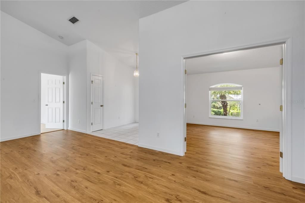 For Sale: $975,000 (3 beds, 2 baths, 2259 Square Feet)