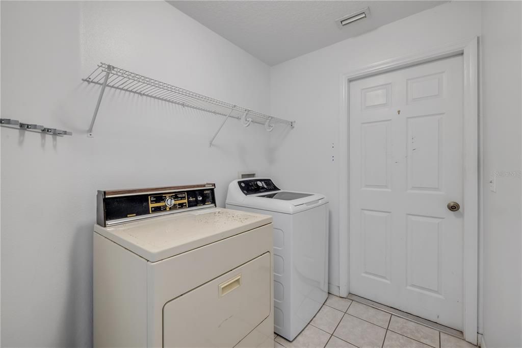 For Sale: $975,000 (3 beds, 2 baths, 2259 Square Feet)