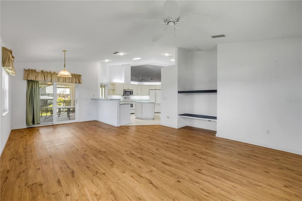For Sale: $975,000 (3 beds, 2 baths, 2259 Square Feet)