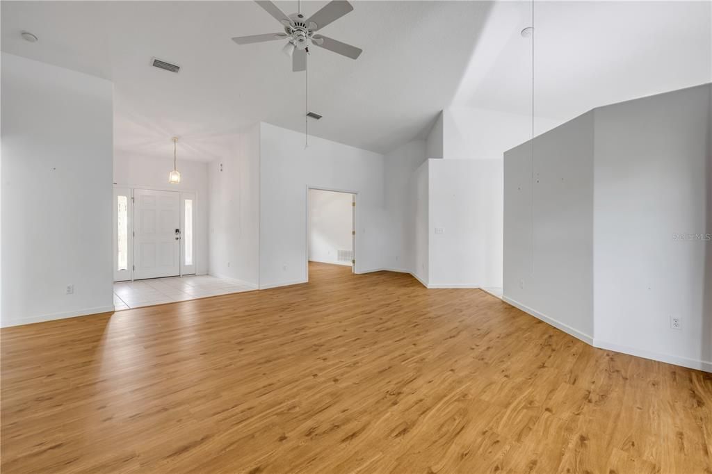 For Sale: $975,000 (3 beds, 2 baths, 2259 Square Feet)