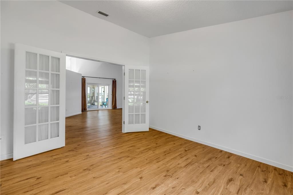 For Sale: $975,000 (3 beds, 2 baths, 2259 Square Feet)