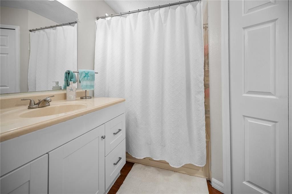 Active With Contract: $350,000 (4 beds, 2 baths, 1533 Square Feet)