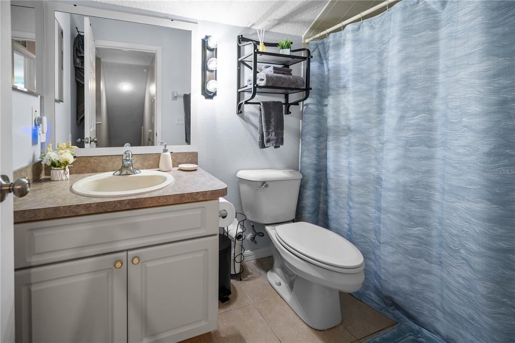 Active With Contract: $350,000 (4 beds, 2 baths, 1533 Square Feet)