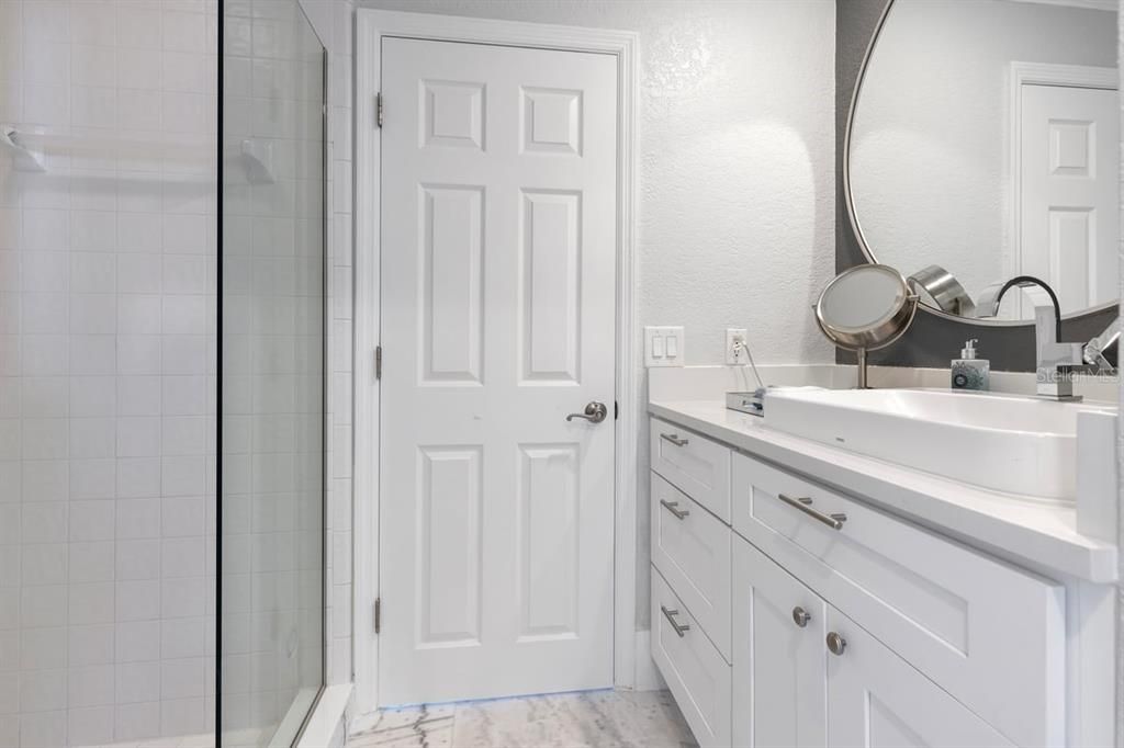 For Sale: $2,445,000 (6 beds, 5 baths, 5071 Square Feet)