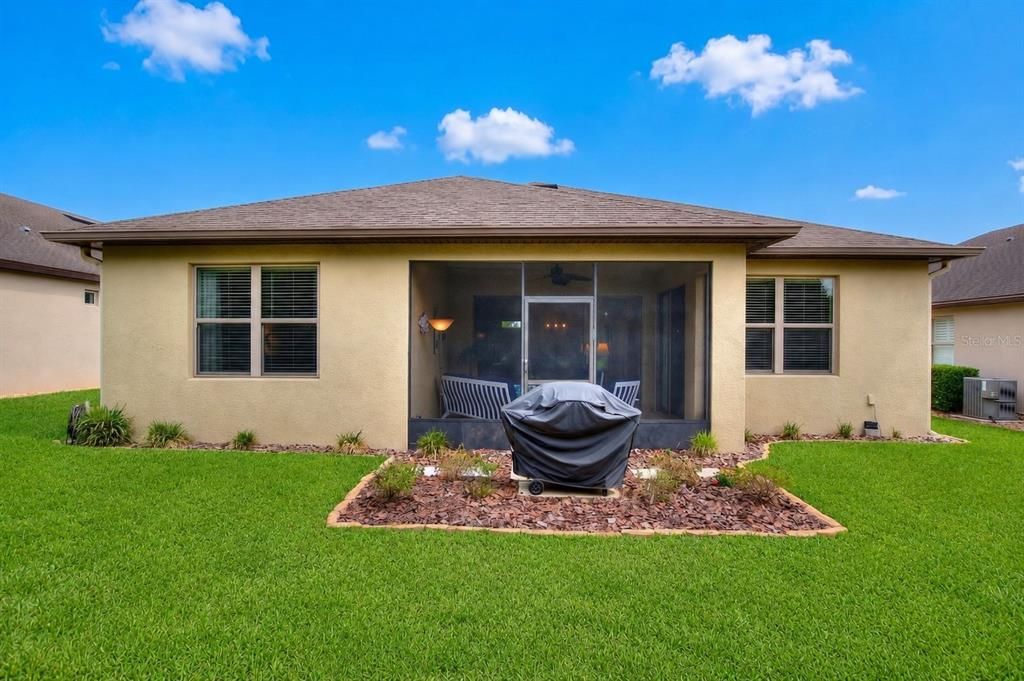 Activo con contrato: $399,900 (3 camas, 2 baños, 2024 Pies cuadrados)