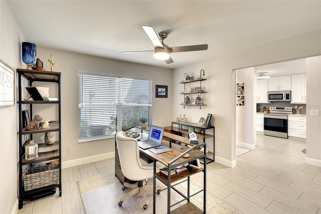 Activo con contrato: $409,000 (3 camas, 2 baños, 1990 Pies cuadrados)