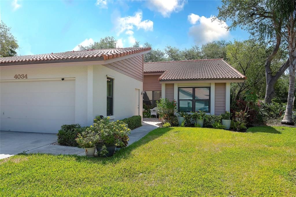 Activo con contrato: $409,000 (3 camas, 2 baños, 1990 Pies cuadrados)