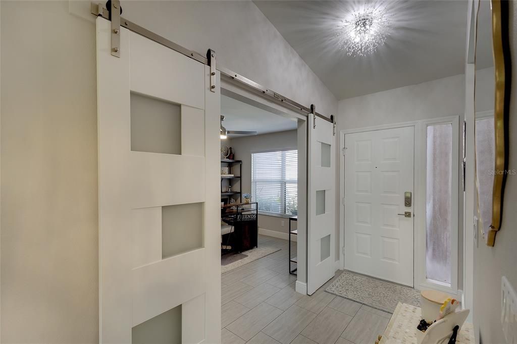 Activo con contrato: $409,000 (3 camas, 2 baños, 1990 Pies cuadrados)