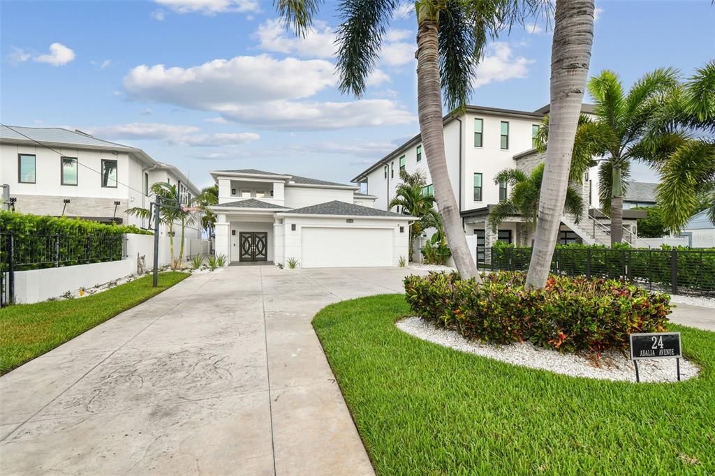 For Rent: $19,000 (4 beds, 4 baths, 3380 Square Feet)