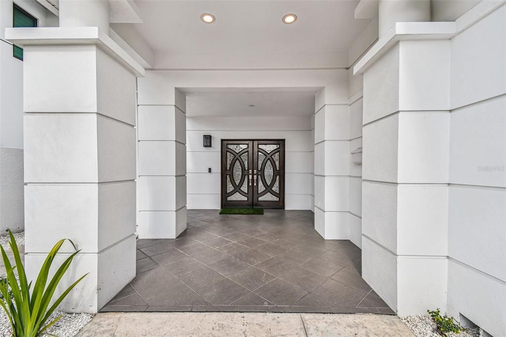 For Rent: $19,000 (4 beds, 4 baths, 3380 Square Feet)