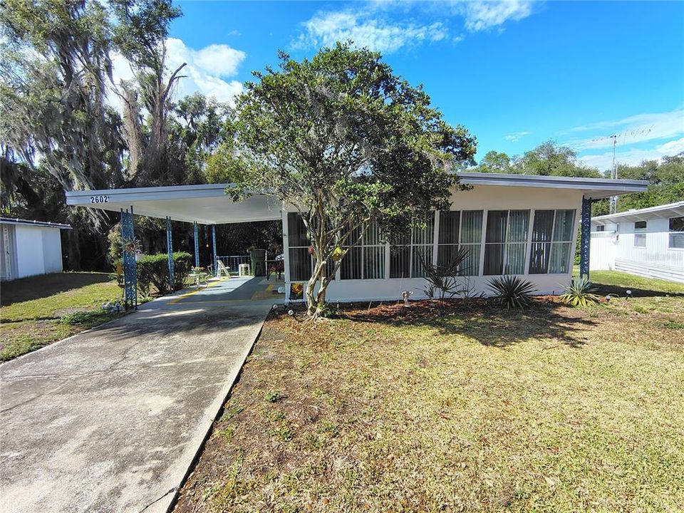For Rent: $2,000 (2 beds, 2 baths, 960 Square Feet)