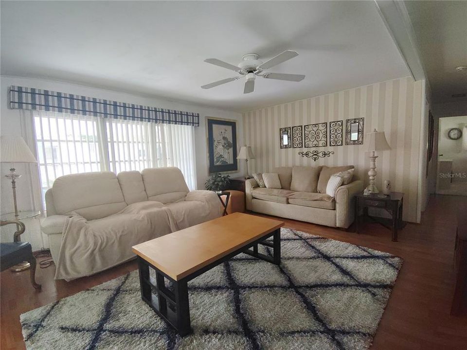 For Rent: $2,000 (2 beds, 2 baths, 960 Square Feet)