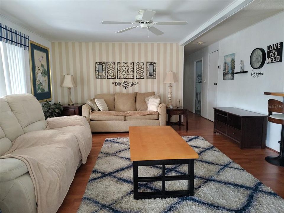 For Rent: $2,000 (2 beds, 2 baths, 960 Square Feet)