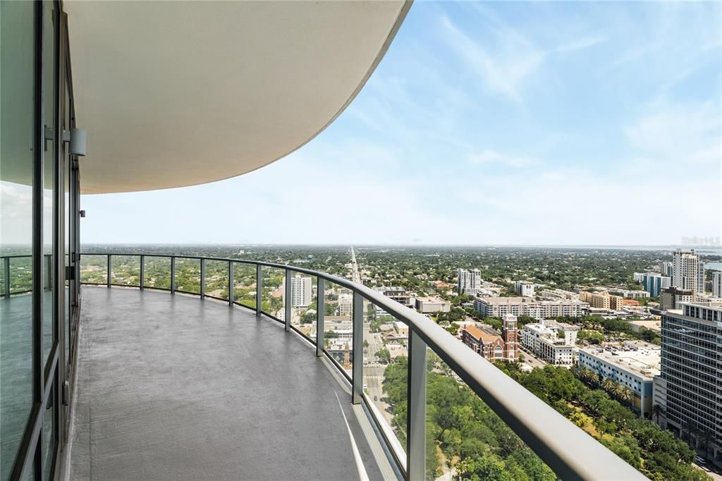 For Sale: $3,475,000 (3 beds, 3 baths, 2606 Square Feet)