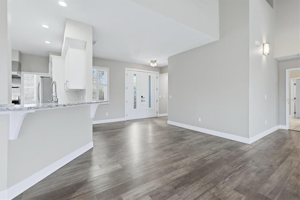 For Sale: $1,895,000 (6 beds, 4 baths, 4433 Square Feet)