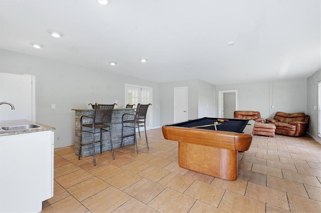 For Sale: $1,895,000 (6 beds, 4 baths, 4433 Square Feet)