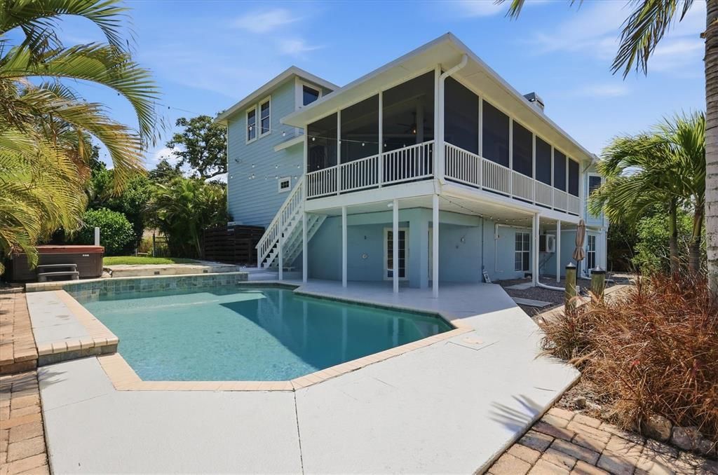 For Sale: $1,895,000 (6 beds, 4 baths, 4433 Square Feet)