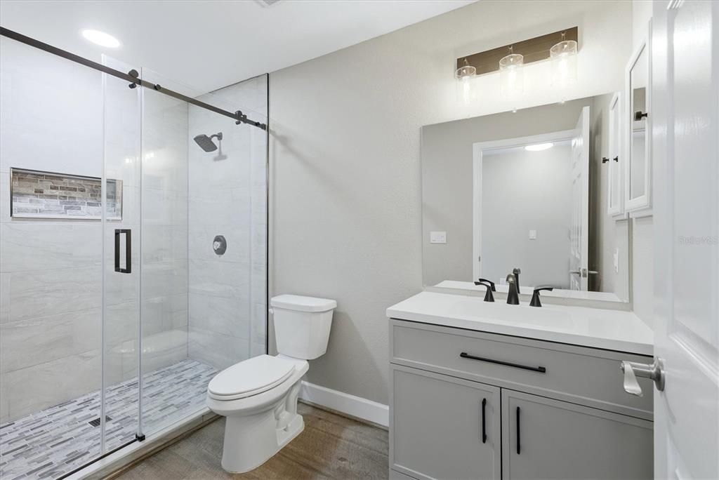 For Sale: $1,895,000 (6 beds, 4 baths, 4433 Square Feet)