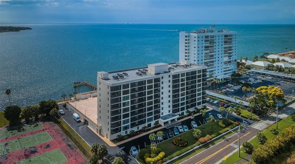 На продажу: $450,000 (2 спален, 2 ванн, 1290 Квадратных фут)
