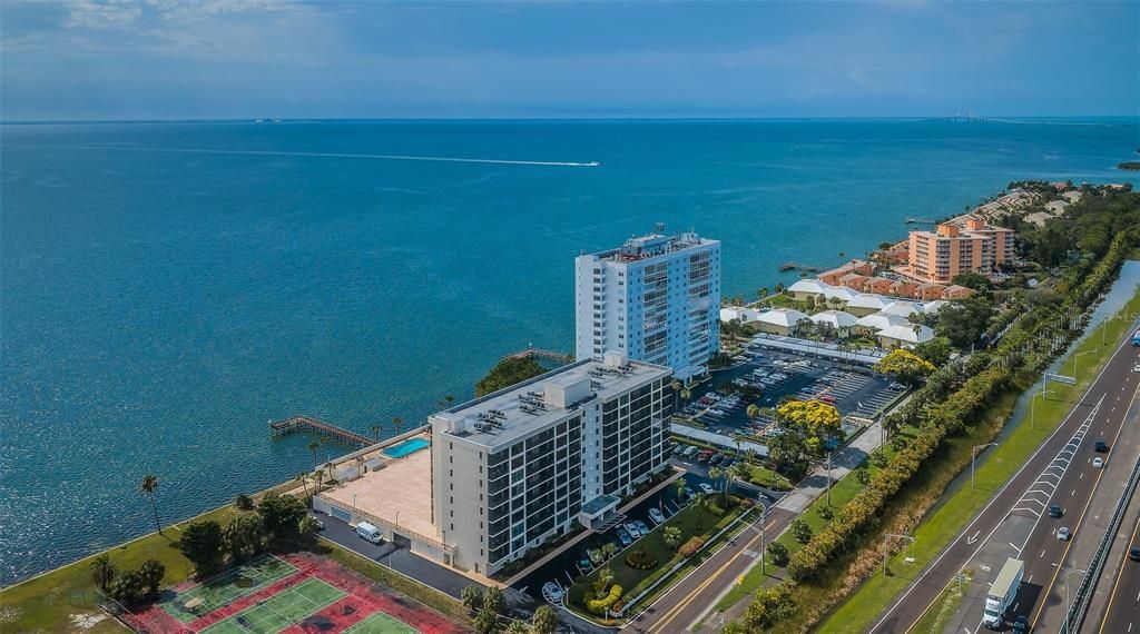 На продажу: $450,000 (2 спален, 2 ванн, 1290 Квадратных фут)
