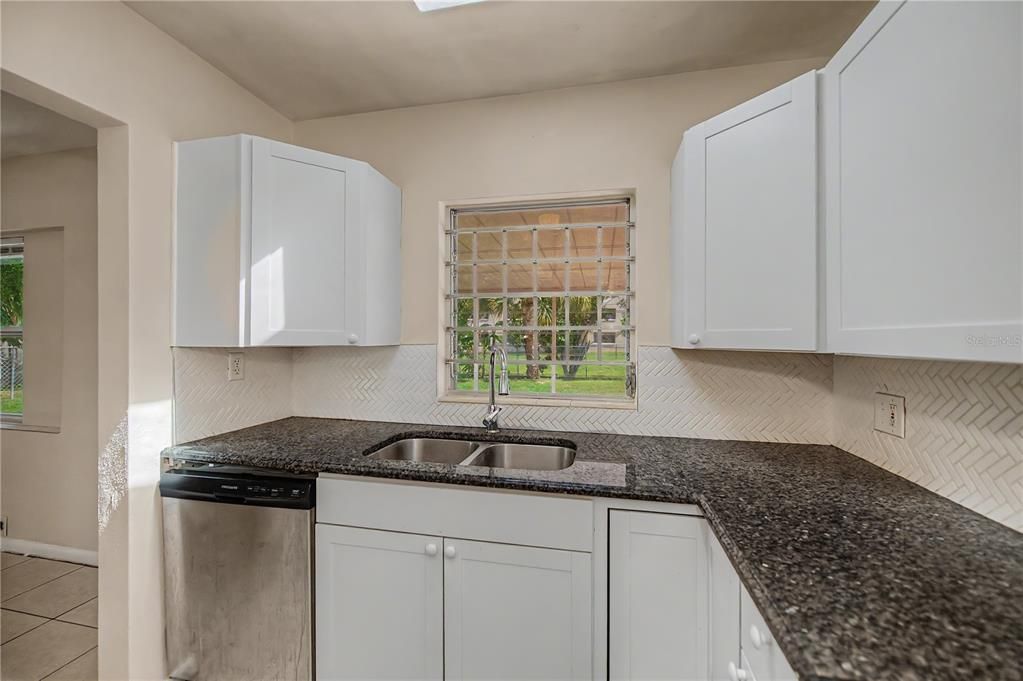 En Venta: $185,000 (2 camas, 1 baños, 1074 Pies cuadrados)