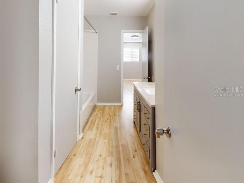 В аренду: $1,799 (2 спален, 1 ванн, 1108 Квадратных фут)