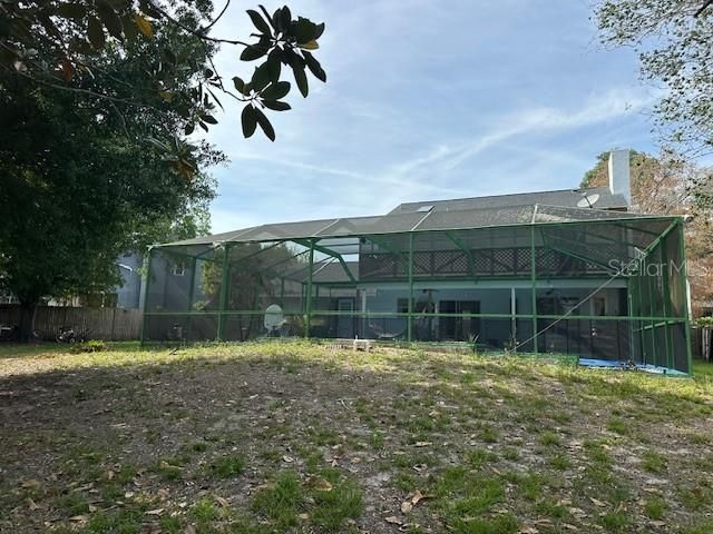 For Rent: $2,750 (4 beds, 2 baths, 1916 Square Feet)