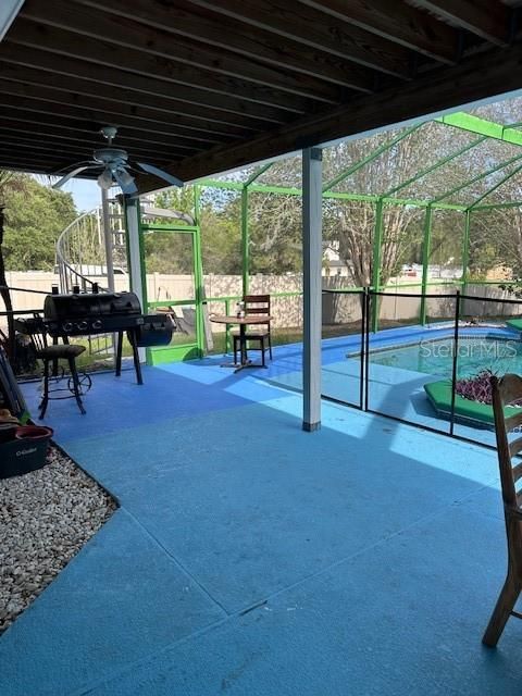 For Rent: $2,750 (4 beds, 2 baths, 1916 Square Feet)