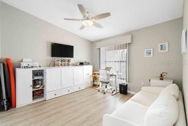 В аренду: $1,950 (2 спален, 2 ванн, 1072 Квадратных фут)