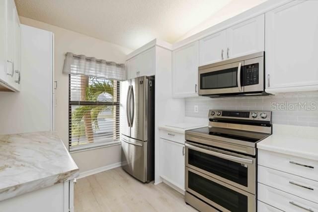 В аренду: $1,950 (2 спален, 2 ванн, 1072 Квадратных фут)